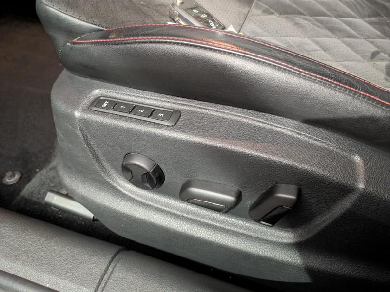 Skoda Octavia Combi Break Rs 245 Ch Dsg 1ere Main Toit Pano Hayon Electrique