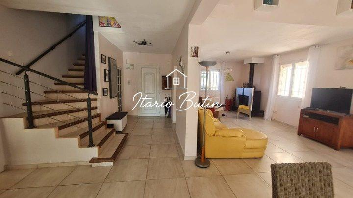 Maison - 152 m² - 6 pièces