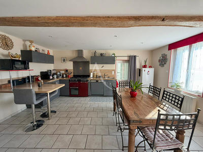 Maison - 90 m² - 3 pièces