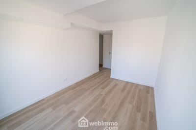 Appartement - 115 m² - 4 pièces