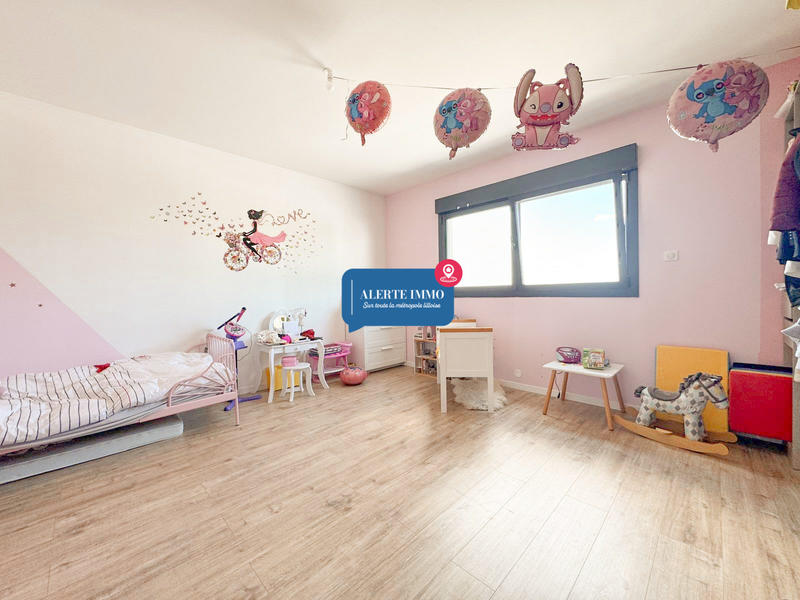 Maison - 243 m² - 7 pièces