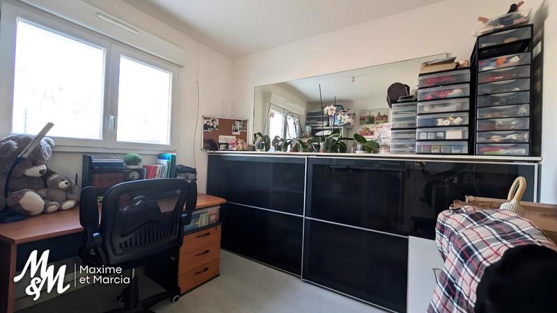 Maison - 94 m² - 5 pièces