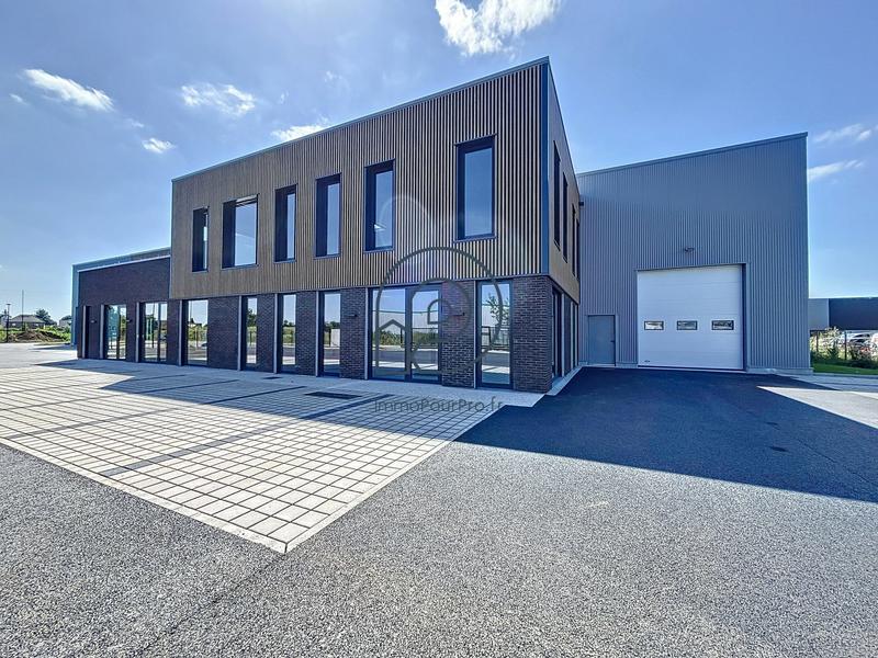 Local d'activités - 683 m²