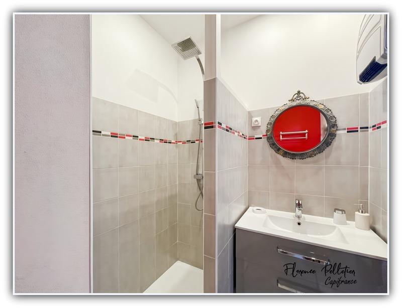 Maison - 605 m² - 18 pièces