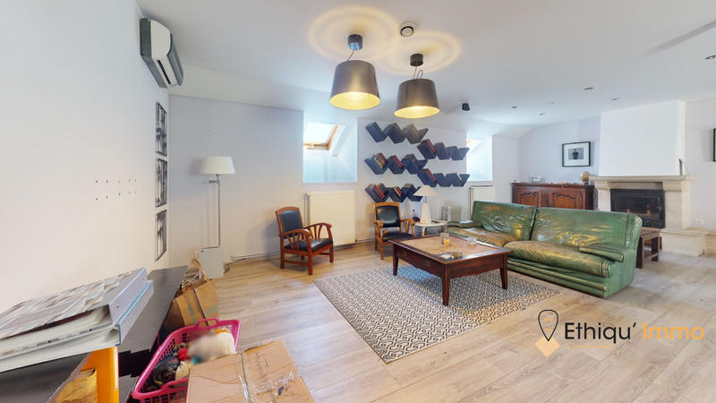 Maison - 390 m² - 20 pièces