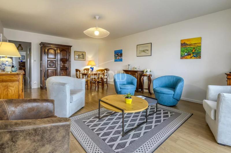 Appartement - 94 m² - 4 pièces