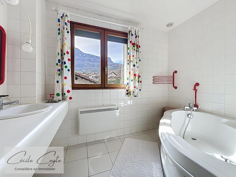 Maison - 141 m² - 5 pièces