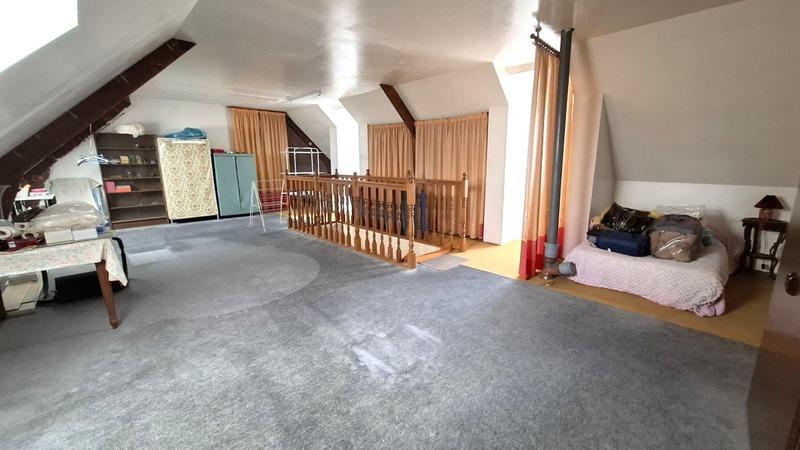 Maison - 96 m² - 5 pièces