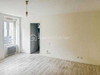 Maison - 74 m² - 6 pièces