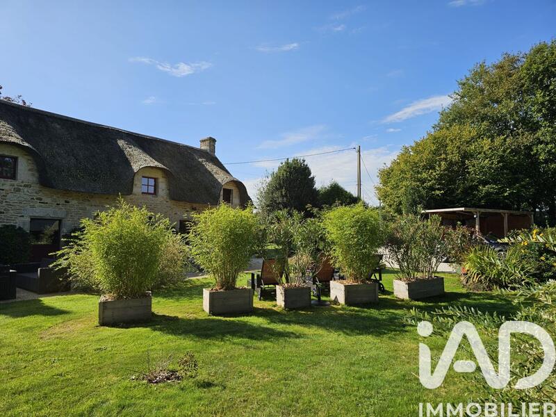 Maison - 300 m² - 11 pièces