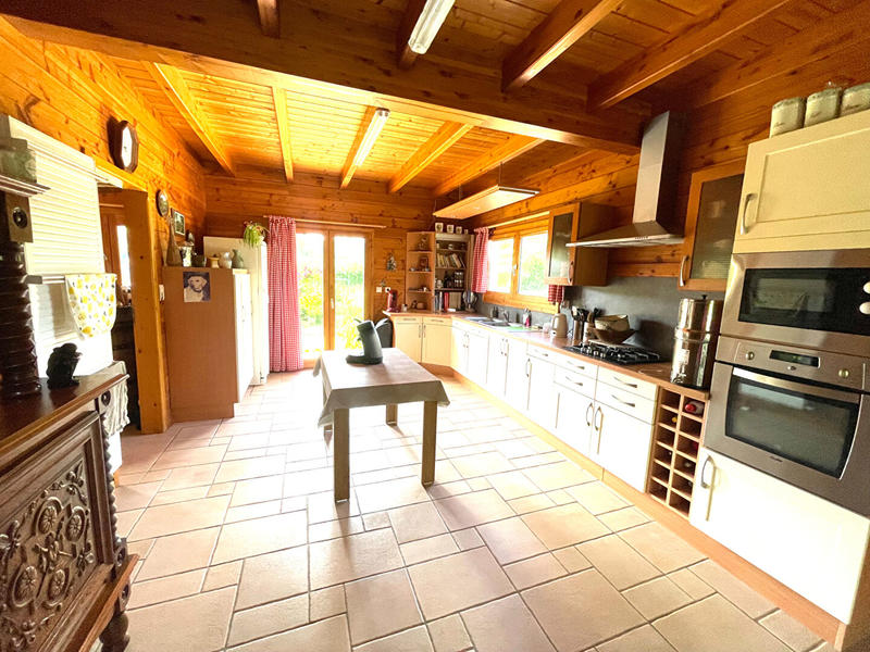 Maison - 257 m² - 7 pièces
