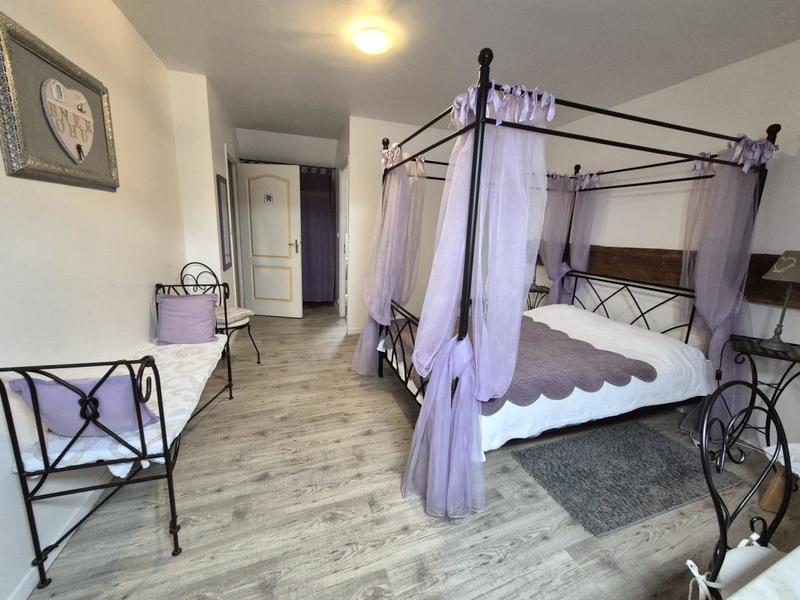 Maison - 312 m² - 12 pièces