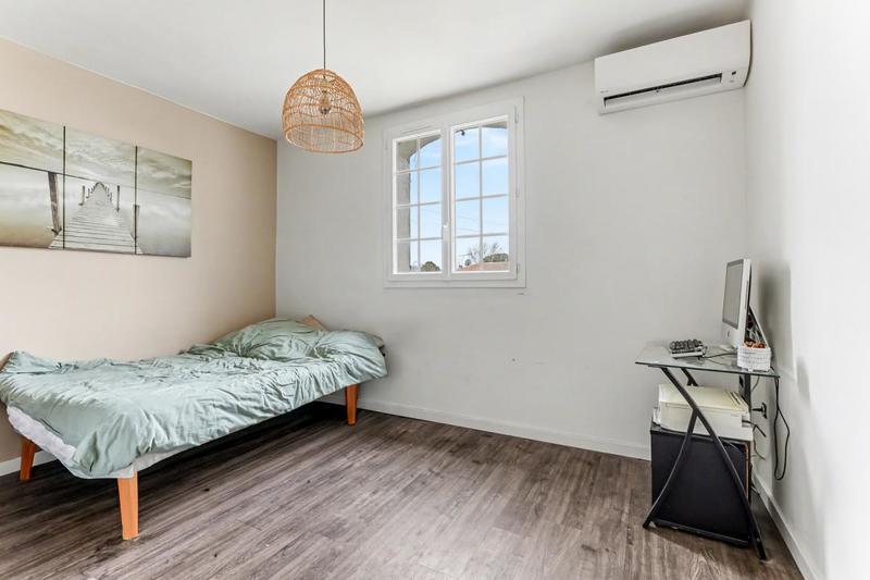 Maison - 235 m² - 7 pièces