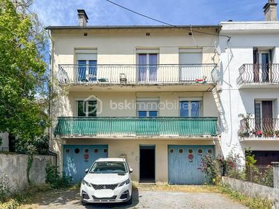 Immeuble - 196 m² - 11 pièces