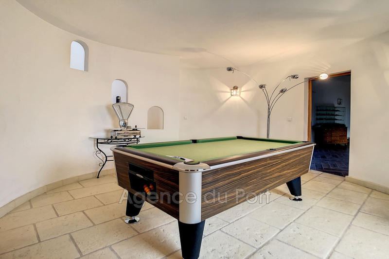 Maison - 188 m² - 4 pièces