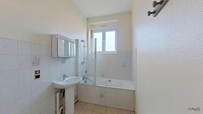 Appartement - 77 m² - 3 pièces