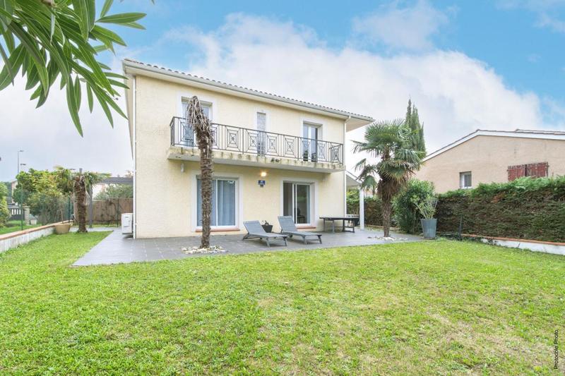 Maison - 250 m² - 5 pièces