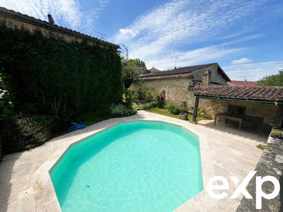 Maison - 260 m² - 12 pièces