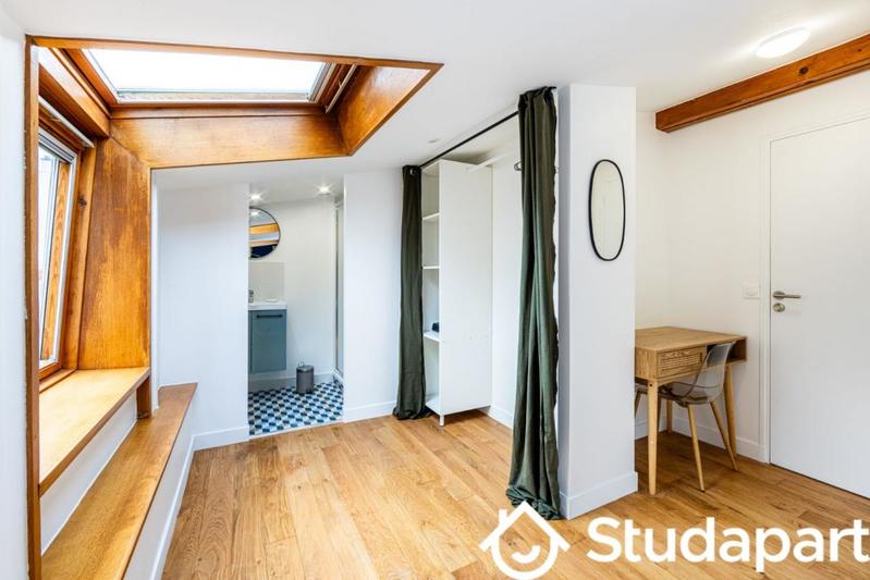 Chambre - 11 m² - 1 pièce