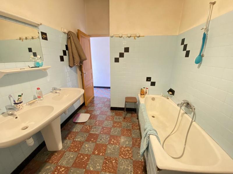 Appartement - 150 m² - 1 pièce