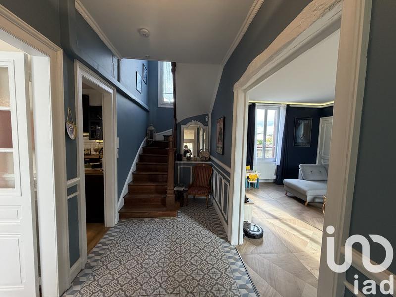 Maison - 178 m² - 8 pièces