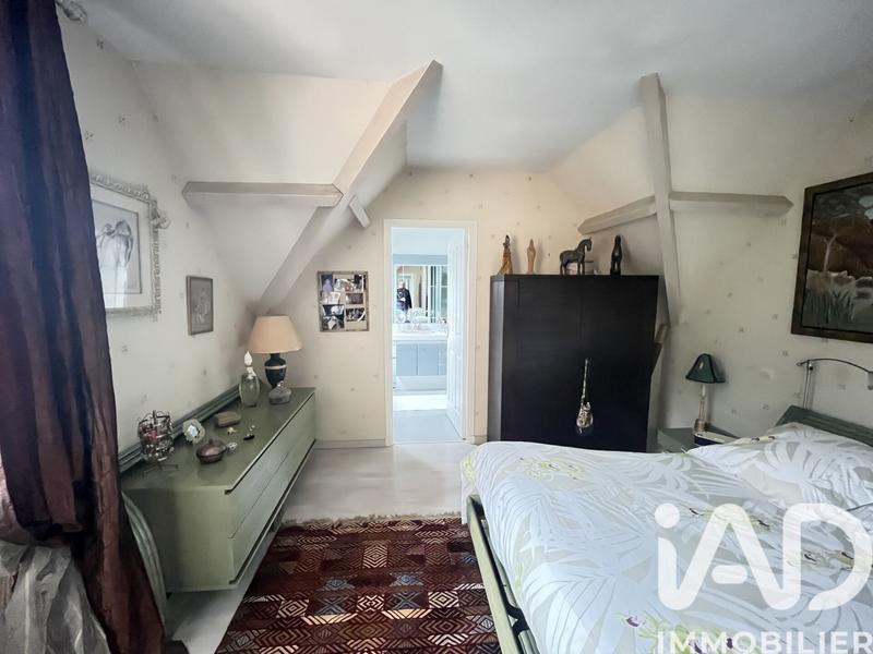 Maison - 196 m² - 7 pièces