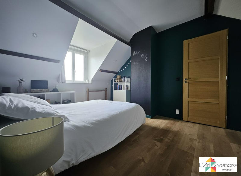 Maison - 156 m² - 8 pièces