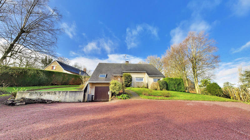 Maison - 178 m² - 9 pièces