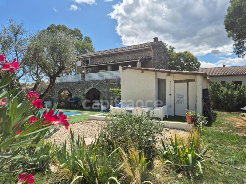 Maison en pierre - 180 m² - 6 pièces