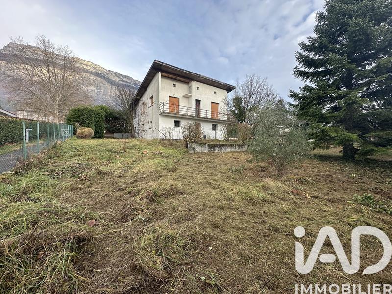 Maison - 160 m² - 5 pièces