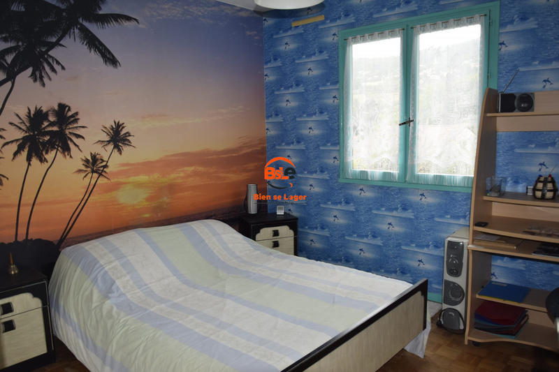 Maison traditionnelle - 150 m² - 7 pièces