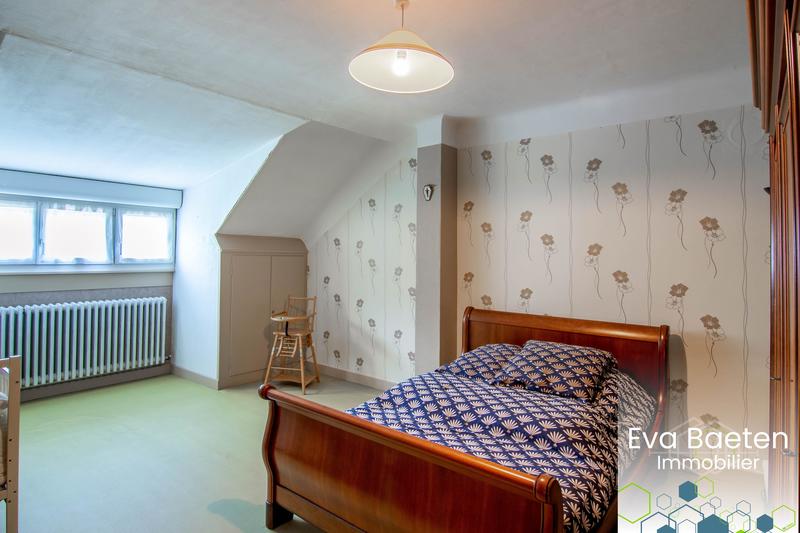 Maison - 265 m² - 10 pièces