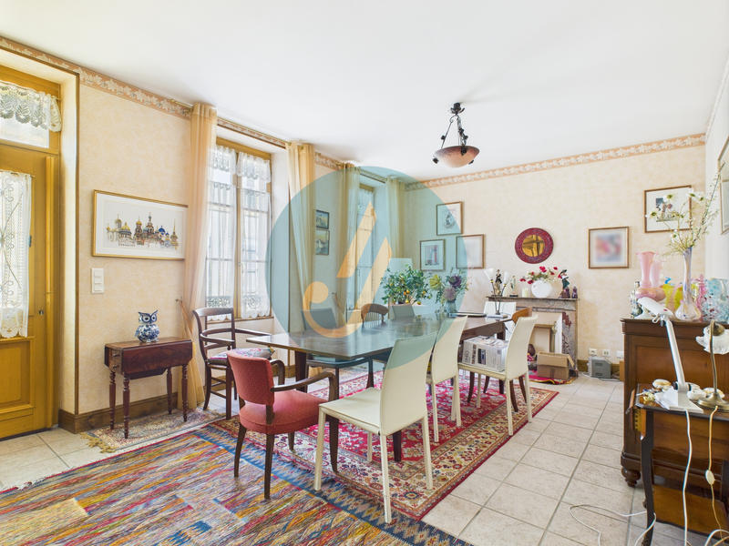 Maison - 169 m² - 7 pièces