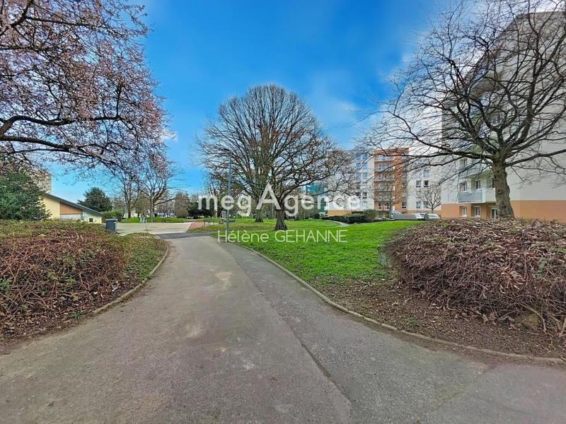 Appartement - 85 m² - 4 pièces