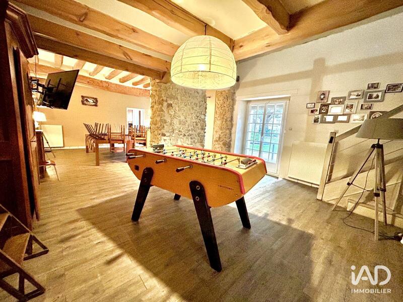 Maison - 210 m² - 7 pièces