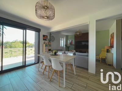 Maison - 92 m² - 5 pièces