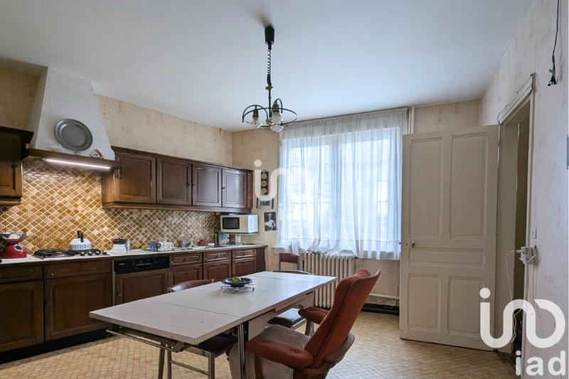 Maison - 207 m² - 7 pièces