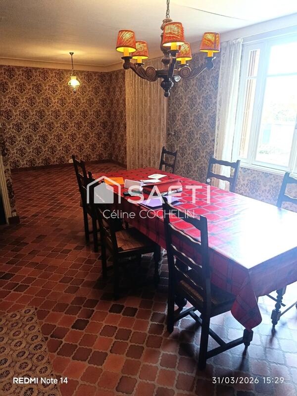 Maison - 96 m² - 6 pièces