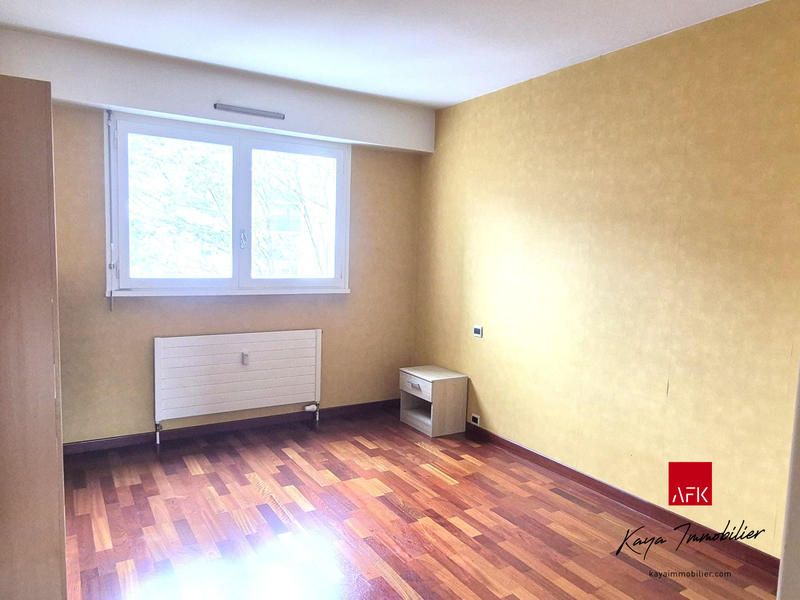 Appartement - 75 m² - 3 pièces