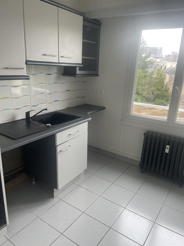 Appartement - 85 m² - 4 pièces