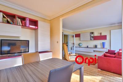 Appartement - 65 m² - 2 pièces