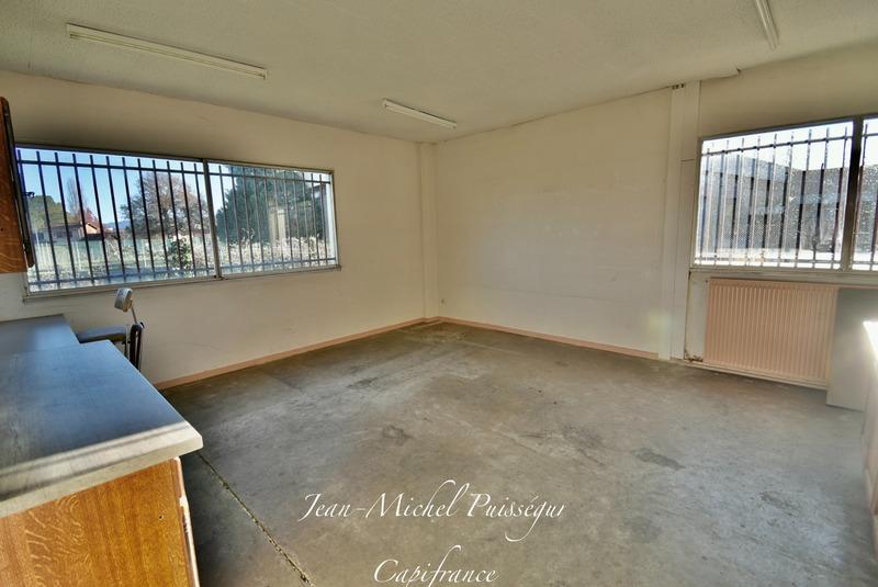 Bureau - 1 300 m² - 3 pièces