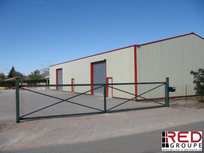 Entrepôt - 335 m²