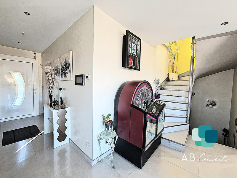 Maison contemporaine - 145 m² - 5 pièces