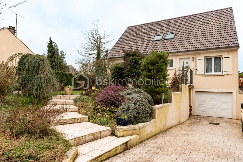 Maison - 127 m² - 5 pièces