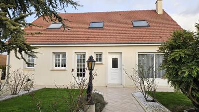 Maison - 102 m² - 5 pièces