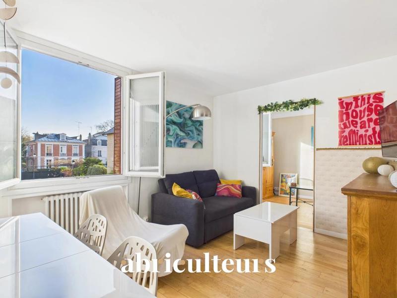 Appartement ancien - 66 m² - 4 pièces