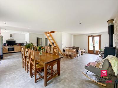 Maison - 108 m² - 4 pièces