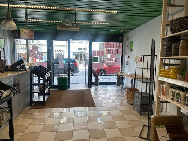 Local commercial - 525 m² - 5 pièces