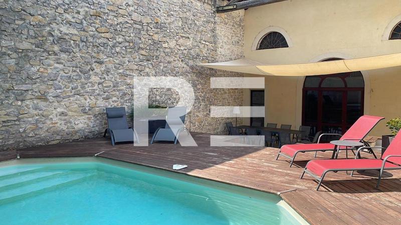 Maison - 166 m² - 6 pièces